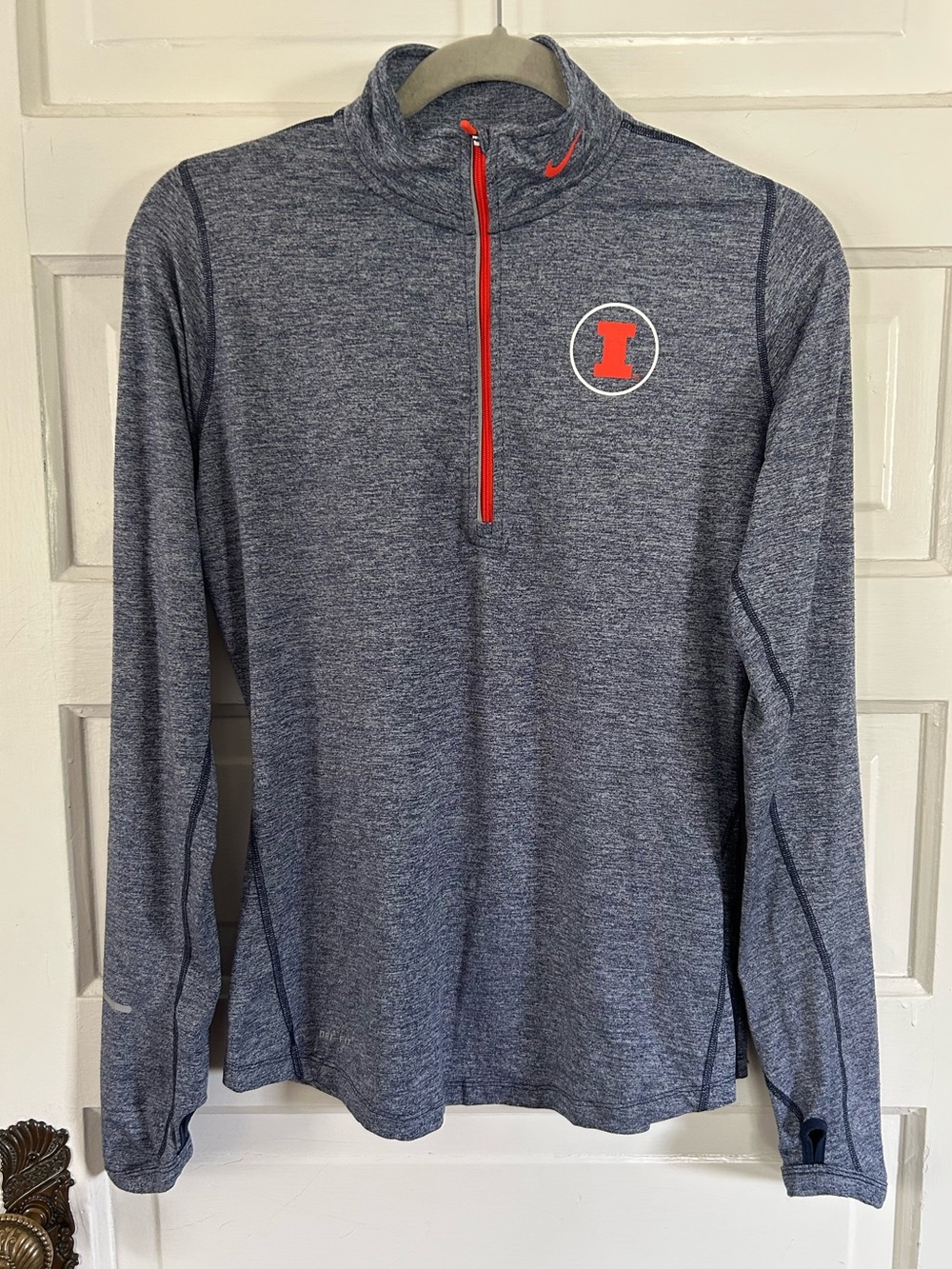 Nike Element Women’s Dry-Fit University of Illinois Heather Gray 1/4 Zip. Med